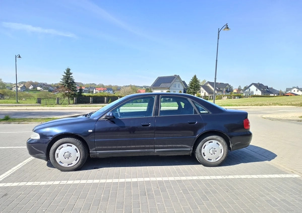 Audi A4 cena 8700 przebieg: 187635, rok produkcji 1999 z Dęblin małe 191